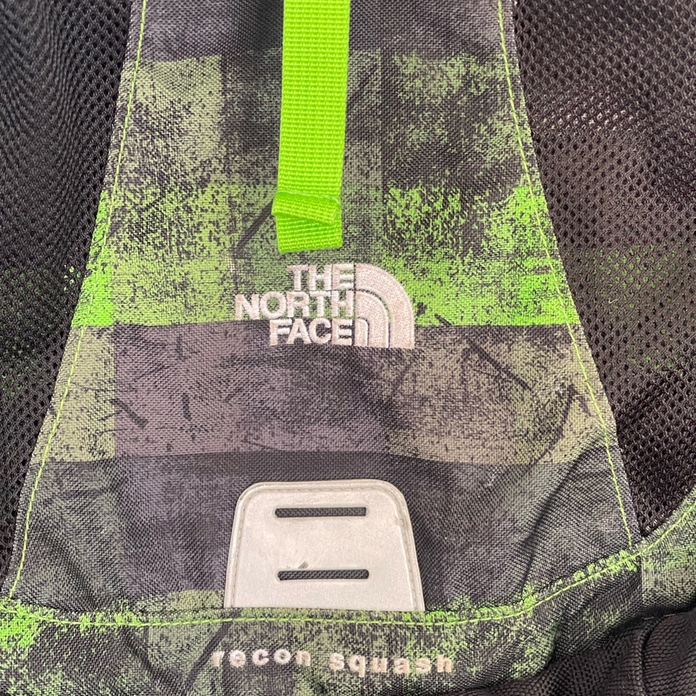 Northface Recon Squash Backpack - Picture 14 of 16